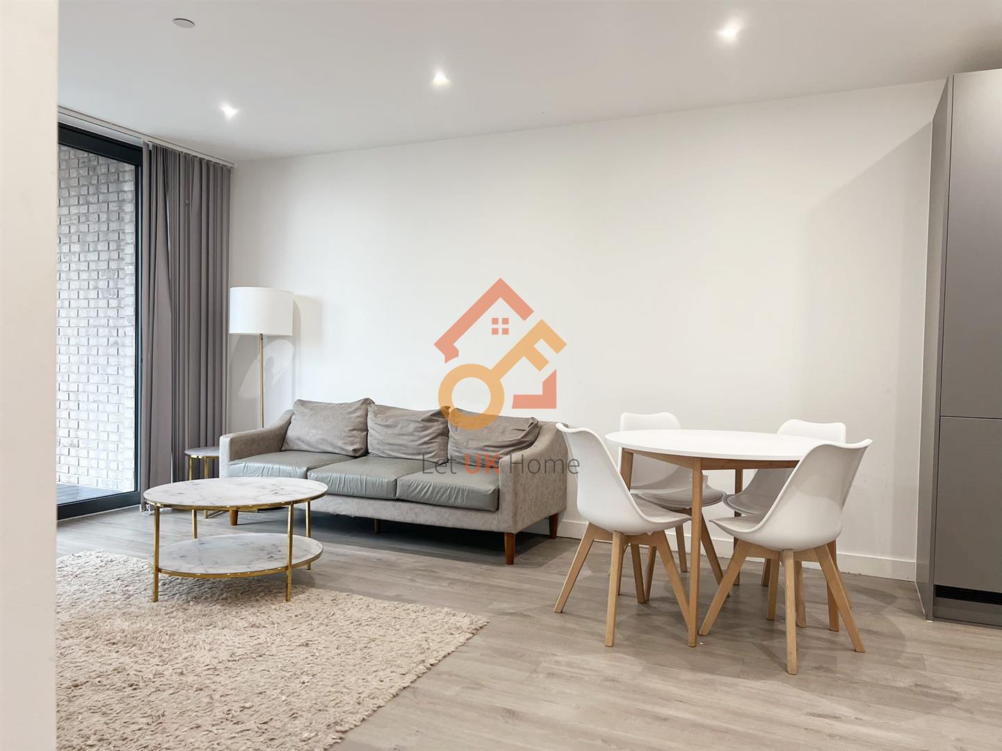 Flat Coster Avenue in London