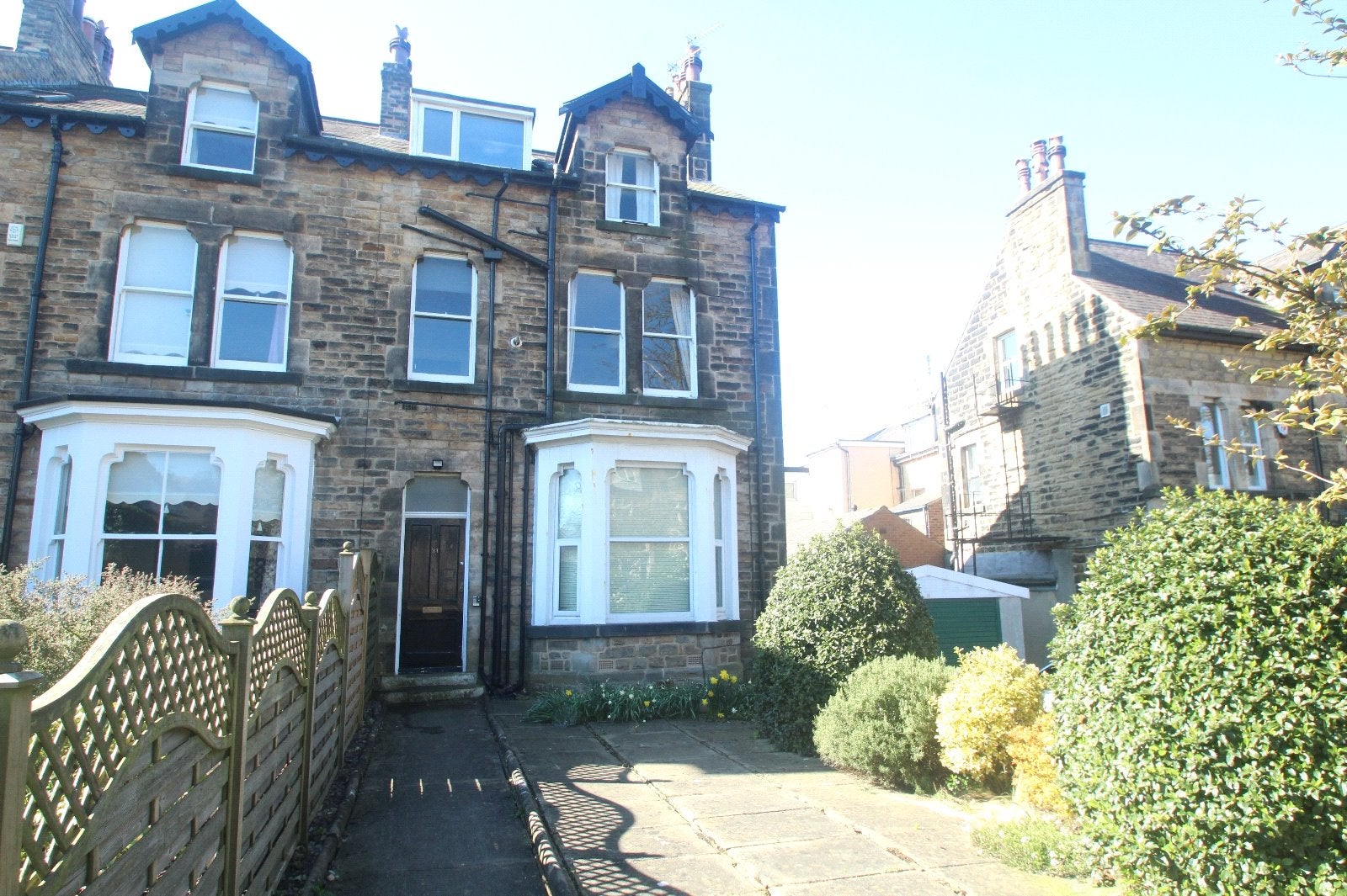 Flat Franklin Mount in Harrogate