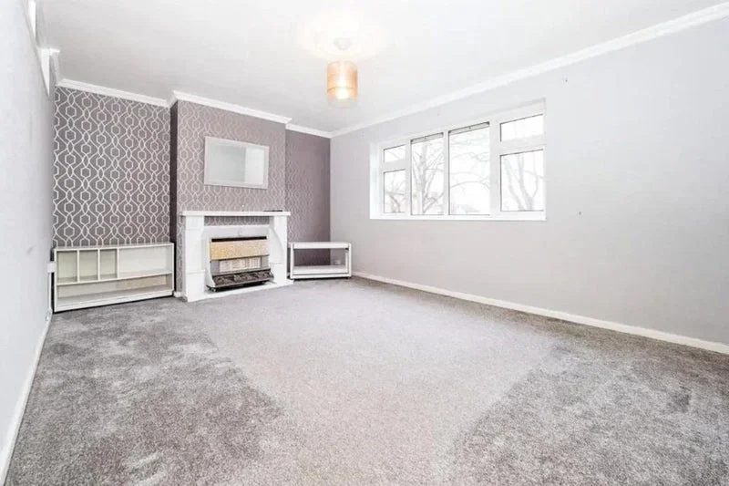 Flat Cranbrook Road in Greater London
