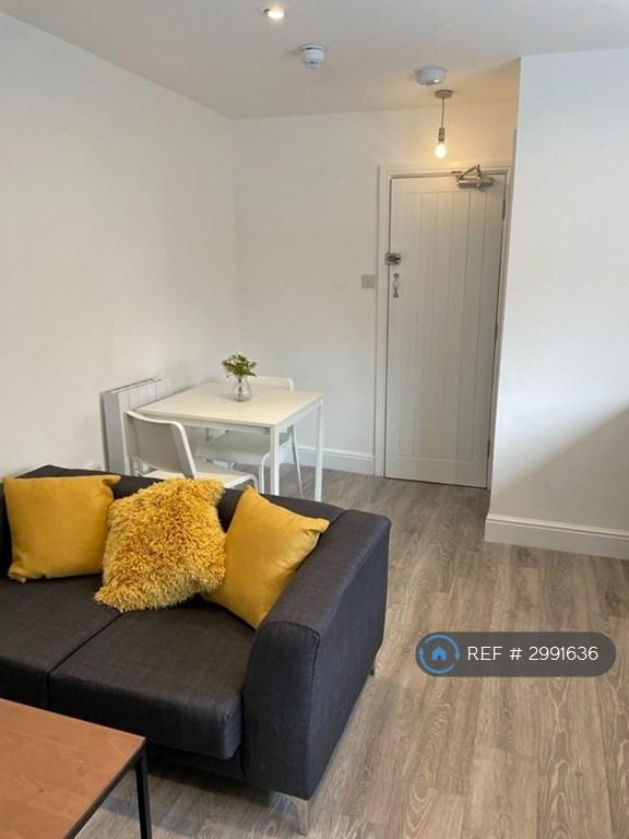 Flat Northcote Street in Cardiff