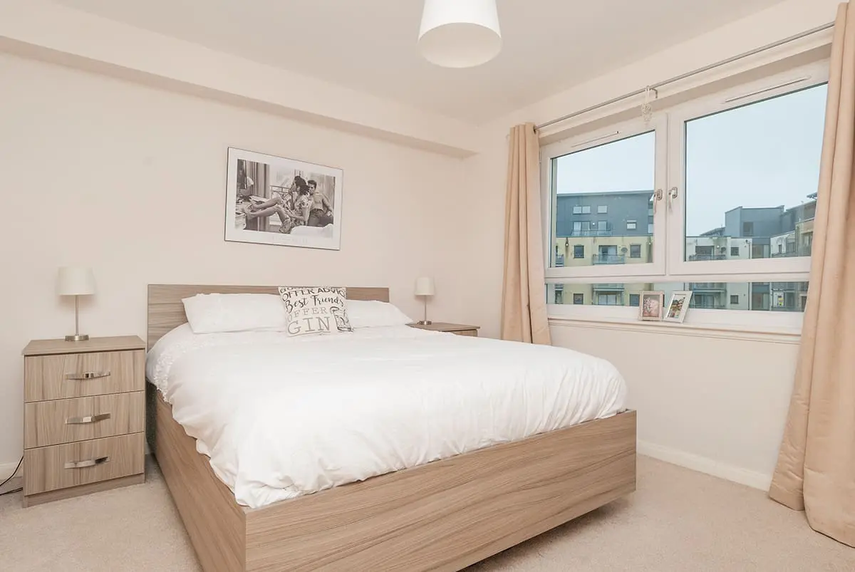 Flat Hawkhill Close in City of Edinburgh