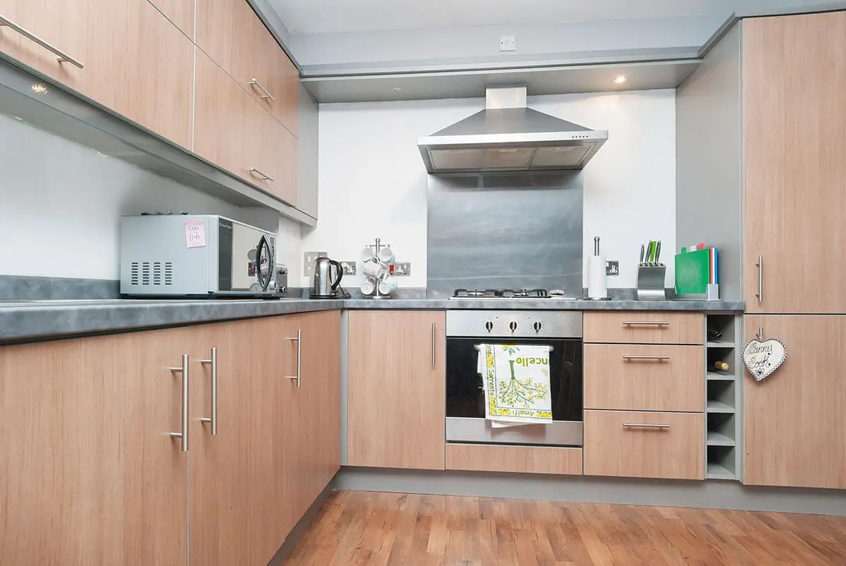 Flat Hawkhill Close in City of Edinburgh