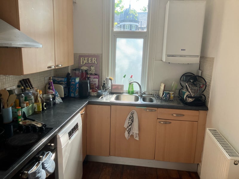 Room Vivian Avenue in Nottingham