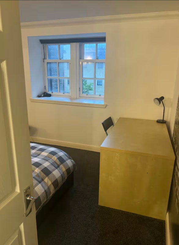 Room Park Avenue in City of Edinburgh