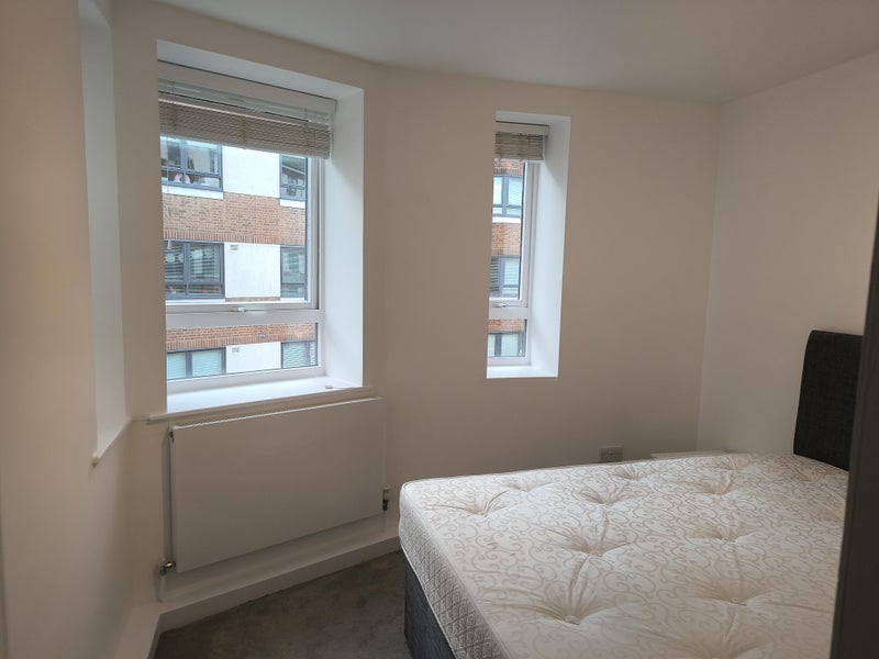 Room Kew Bridge Court in Greater London