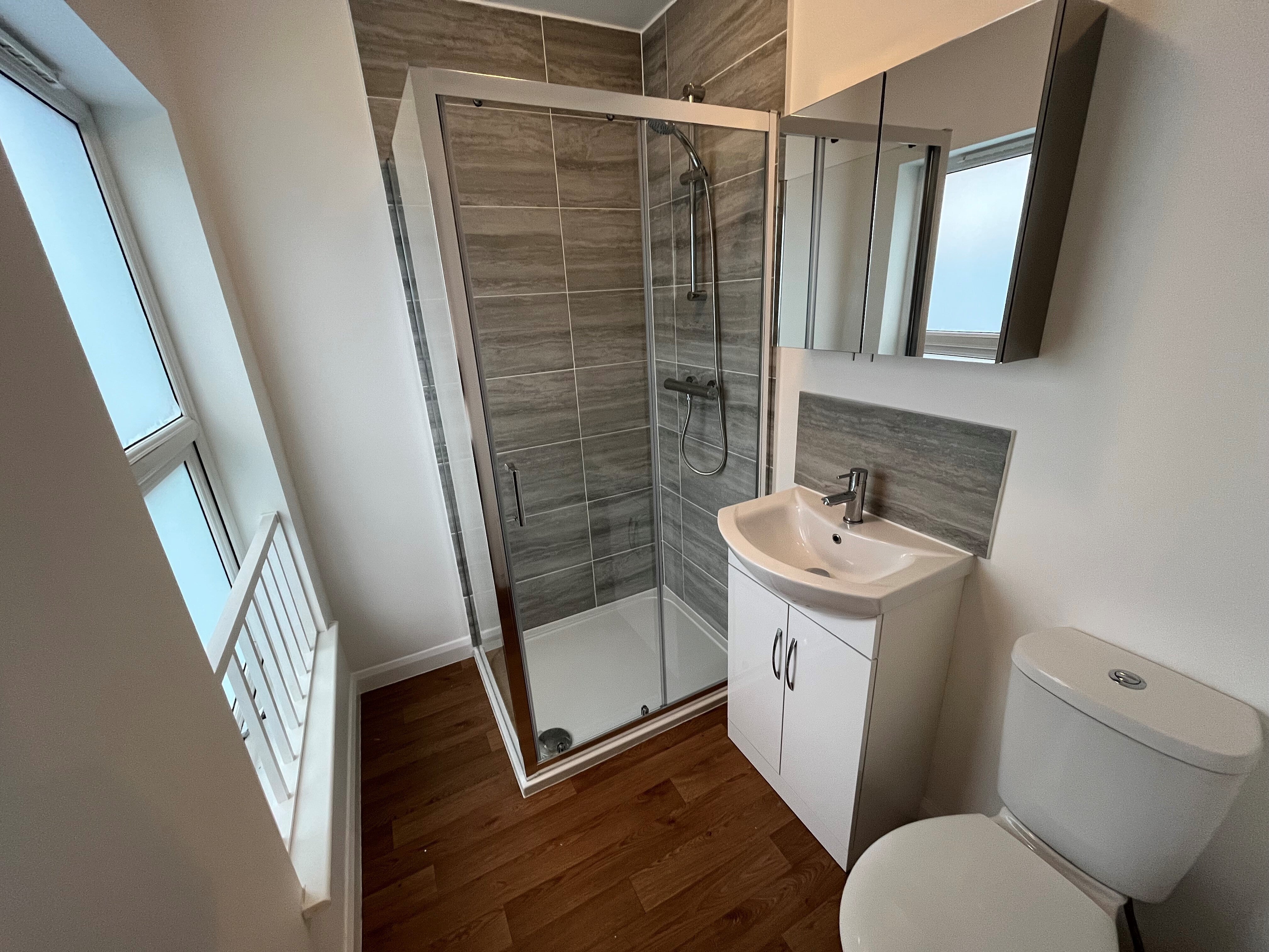 Room West Hill Drive in Mansfield Woodhouse