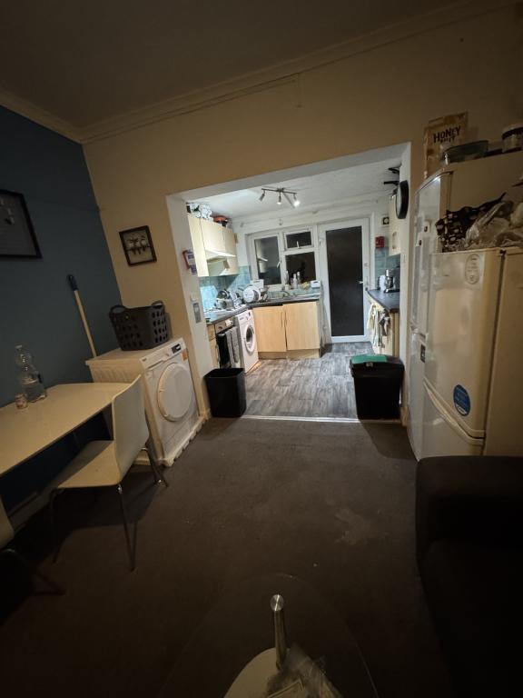 Room Welbeck Avenue in Southampton