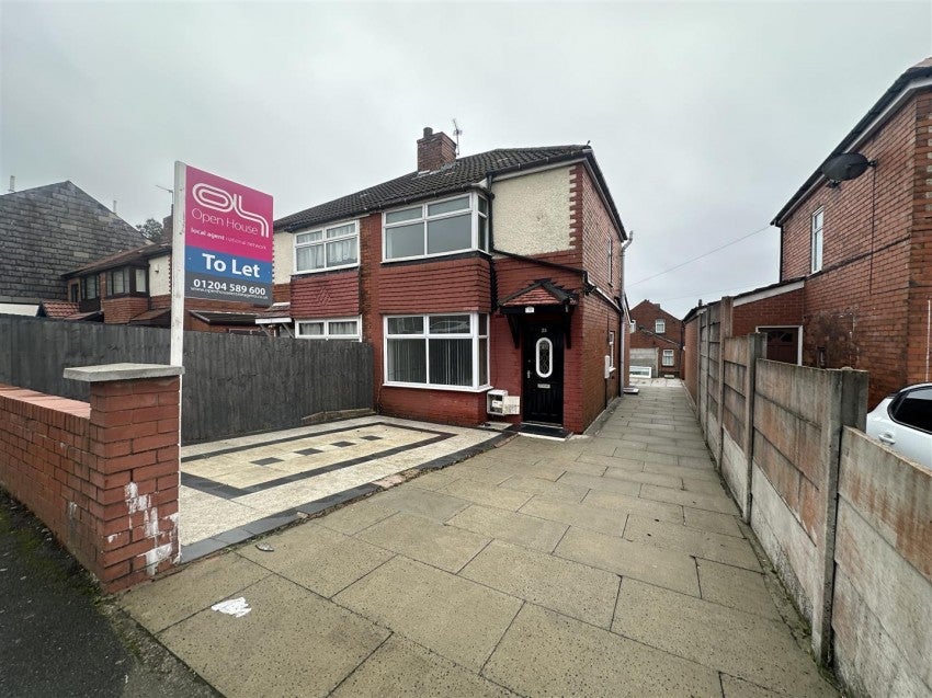 Flat Bertrand Road in Bolton