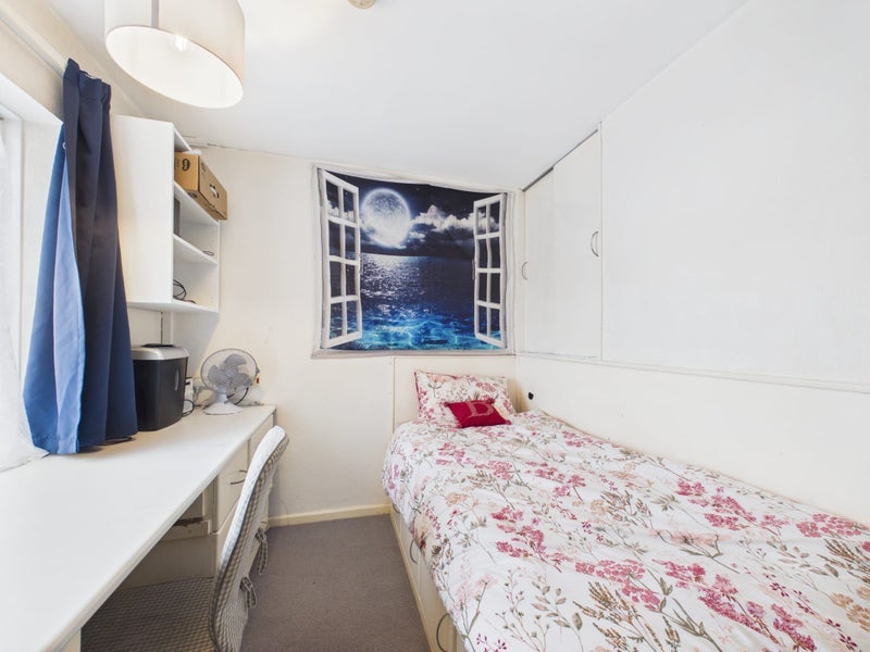 Room Mendip Crescent in Bristol