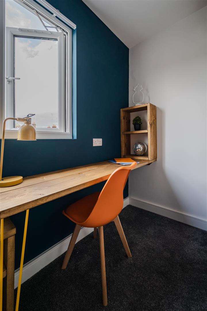 Room Colchester Street in Coventry