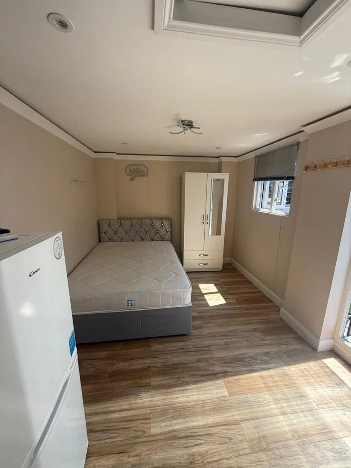 Flat Butlers Drive in Epping Forest
