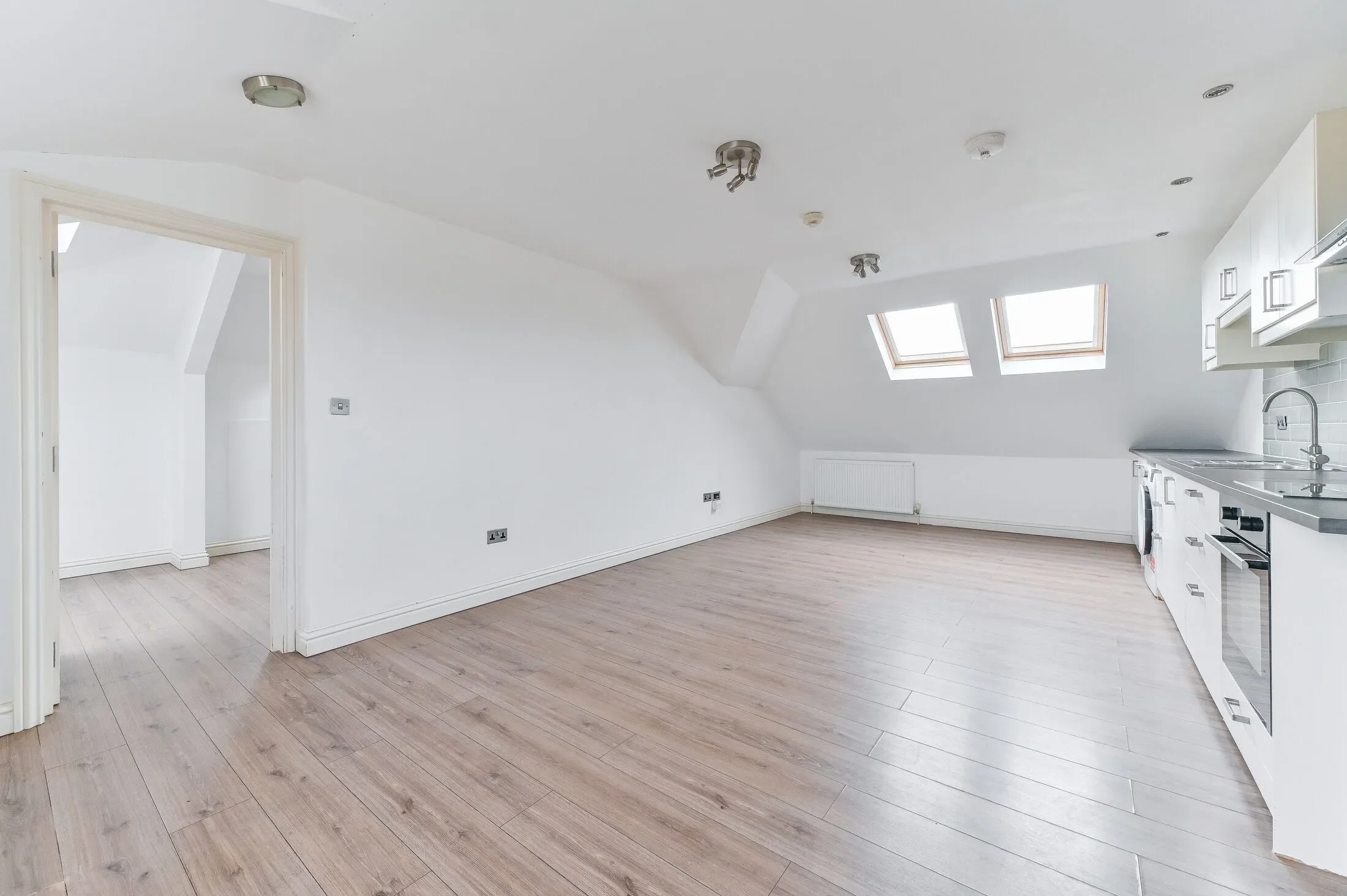 Flat Lewis Road in Greater London