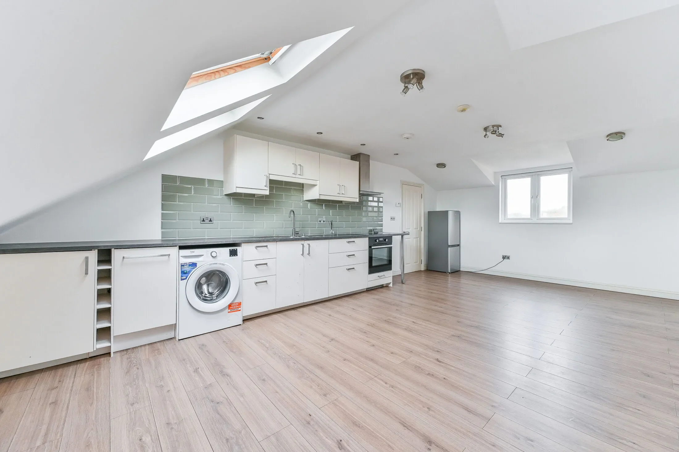 Flat Lewis Road in Greater London
