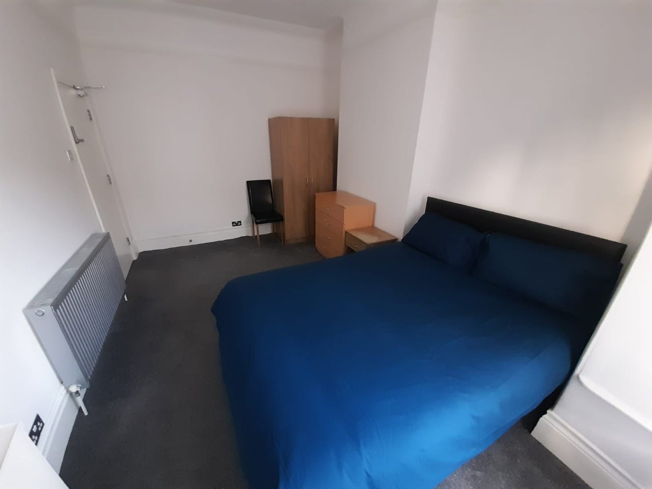 Room Kings Road in Birmingham