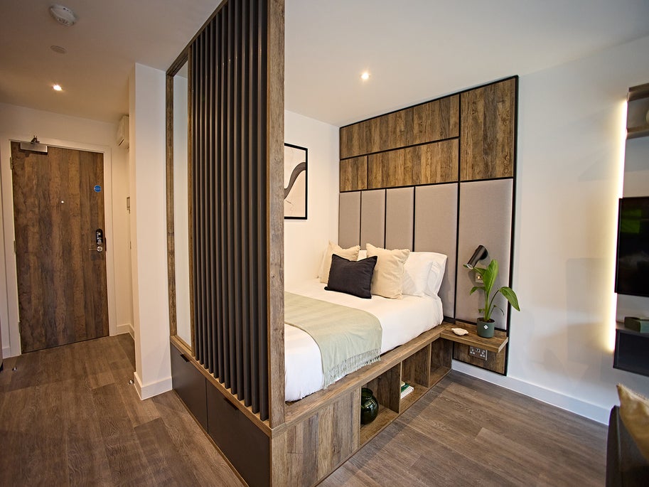 Flat St Alban's Place in Leeds