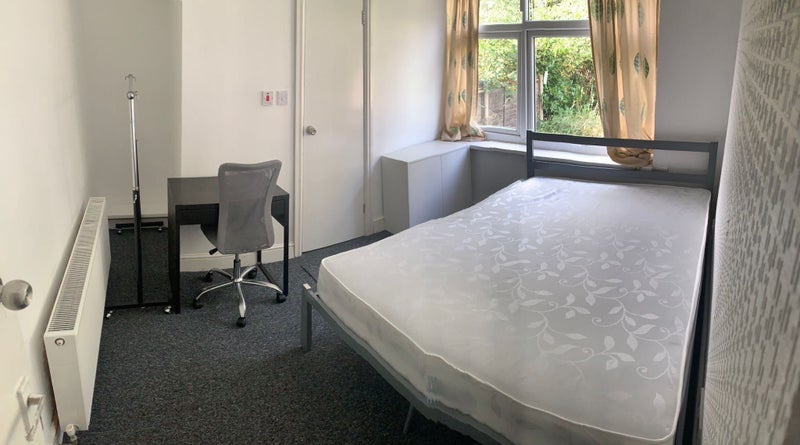 Room Egerton Road in Manchester