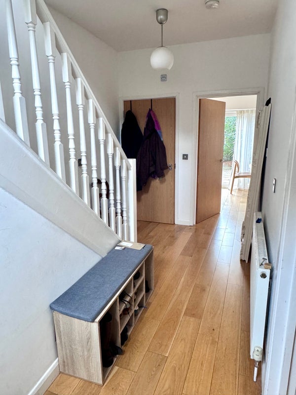 Room Cable Street in Greater London
