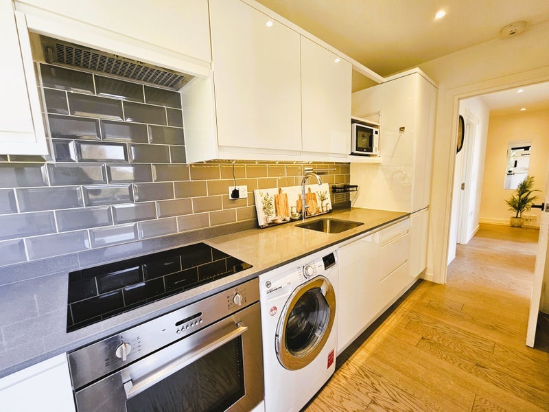 Room Hubert Road in Brentwood