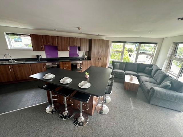 Room Plymbridge Lane in Plymouth