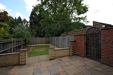 Flat West Barnes Lane in Greater London