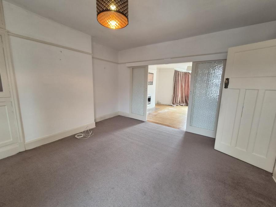 Flat Biddlestone Road in Newcastle upon Tyne