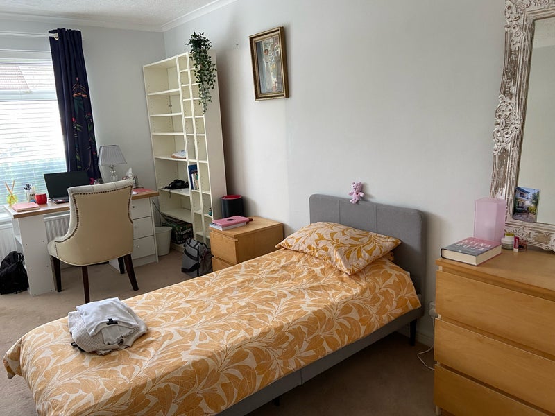 Room Gwynant Crescent in Cardiff