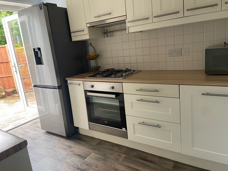Room Gwynant Crescent in Cardiff