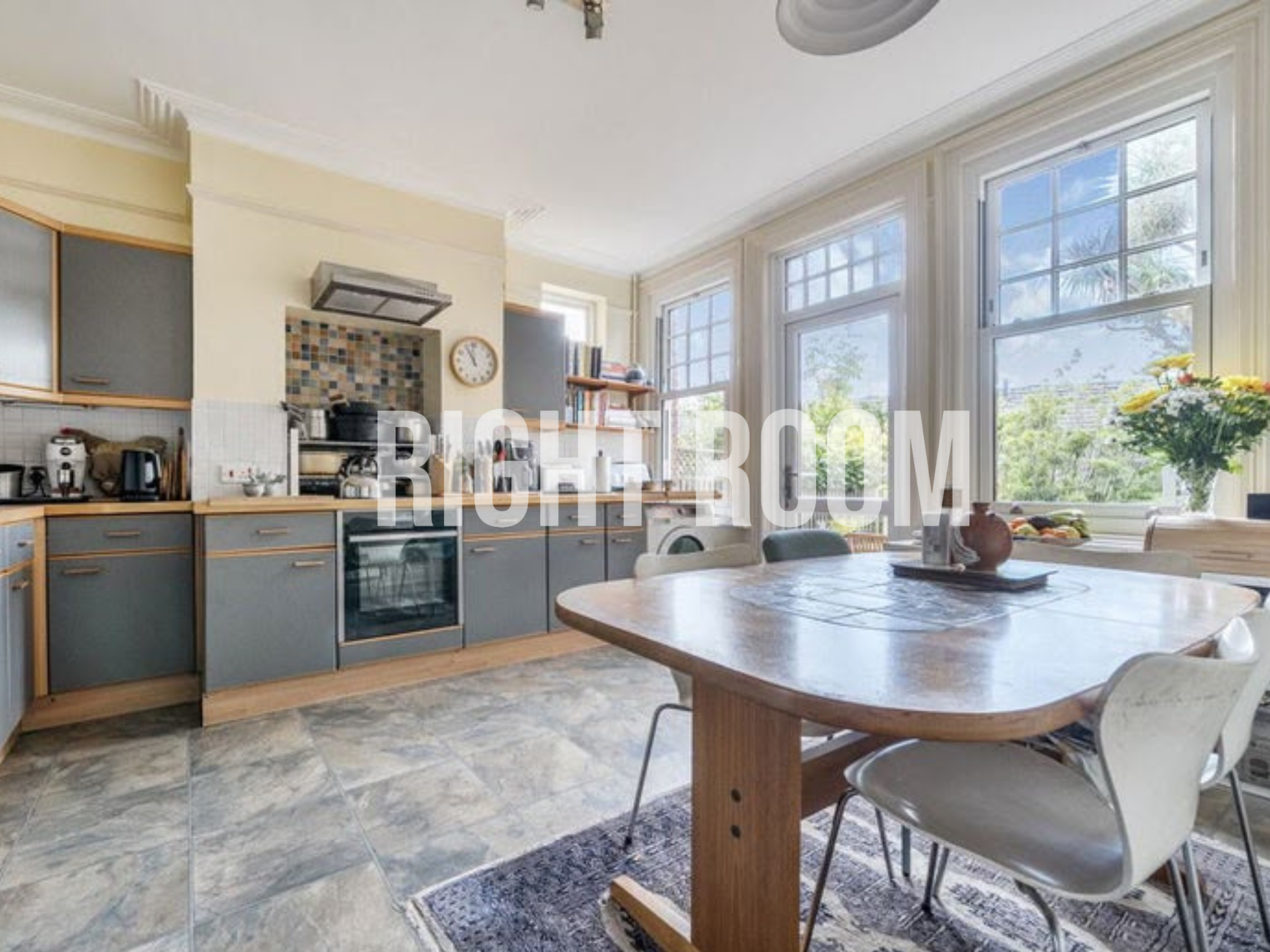 Room St Catherines Road in Southampton