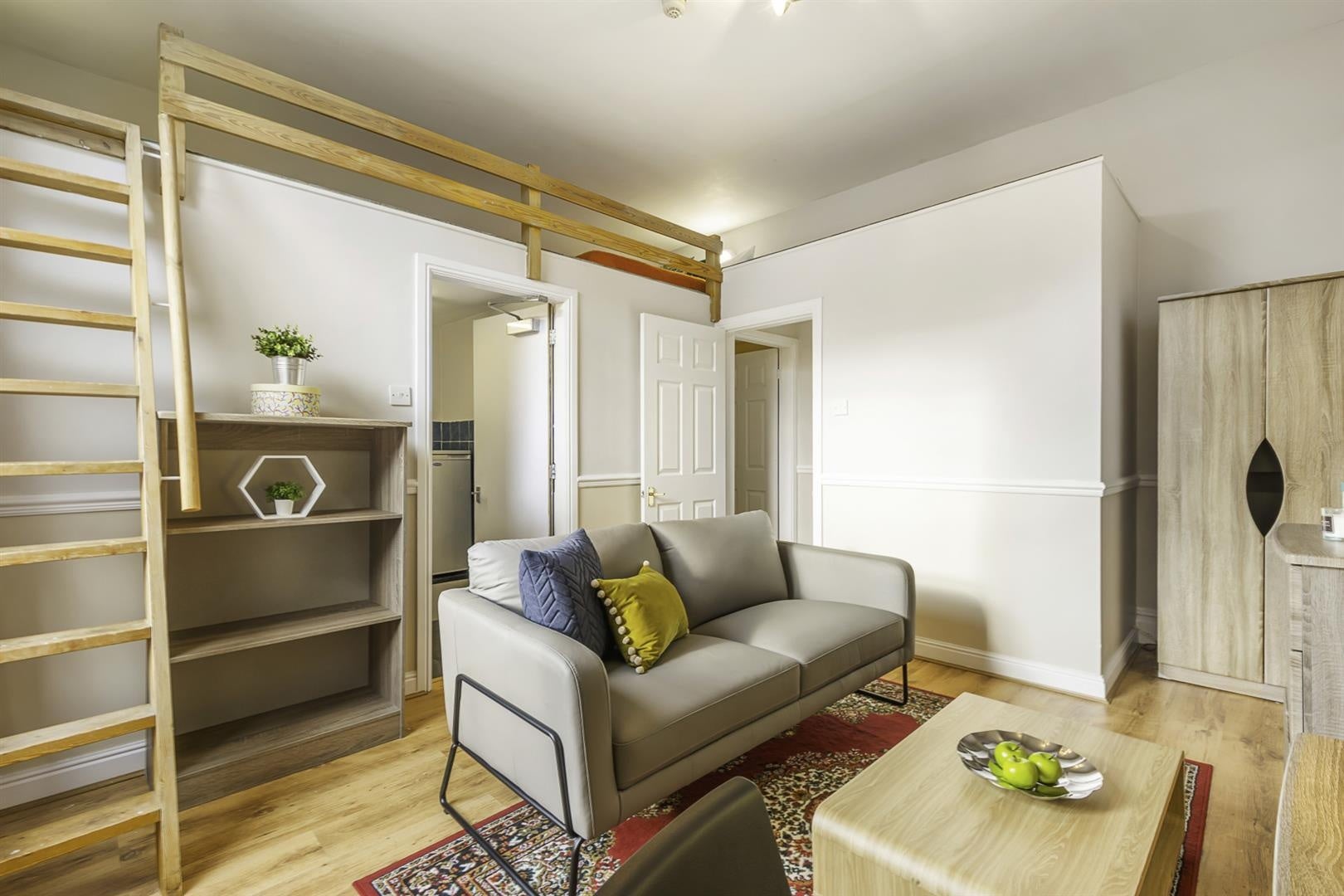 Flat Victoria Terrace in Leeds