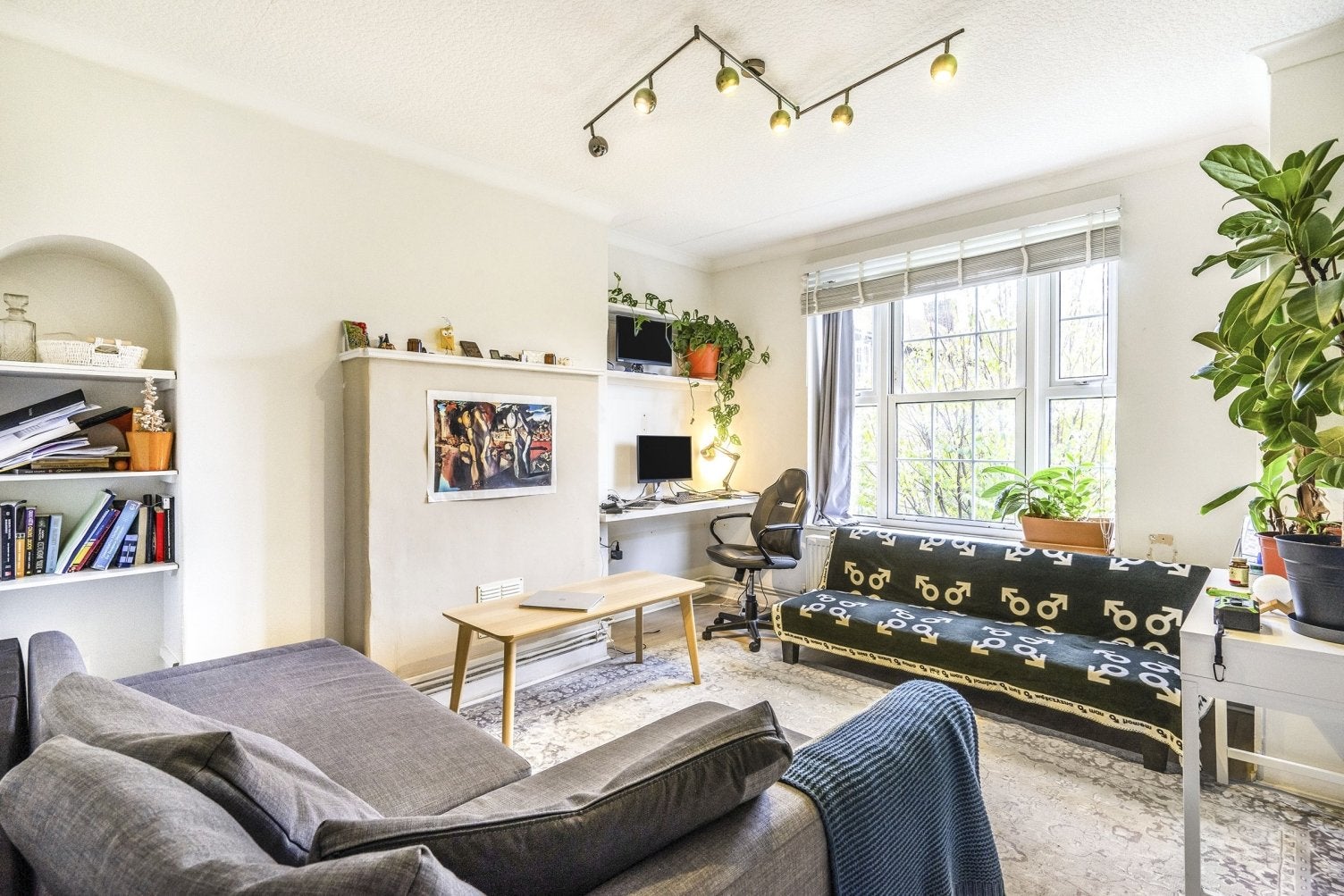Flat Harper Road in Greater London