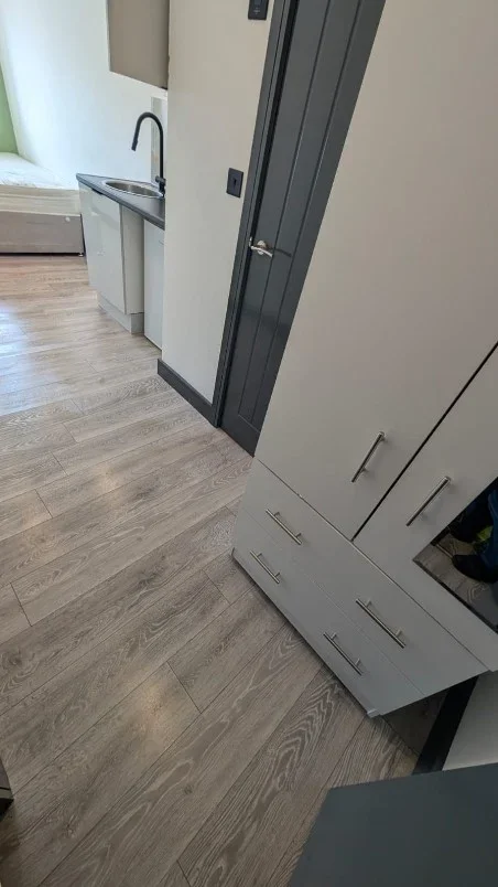 Room Lorne Road in Greater London