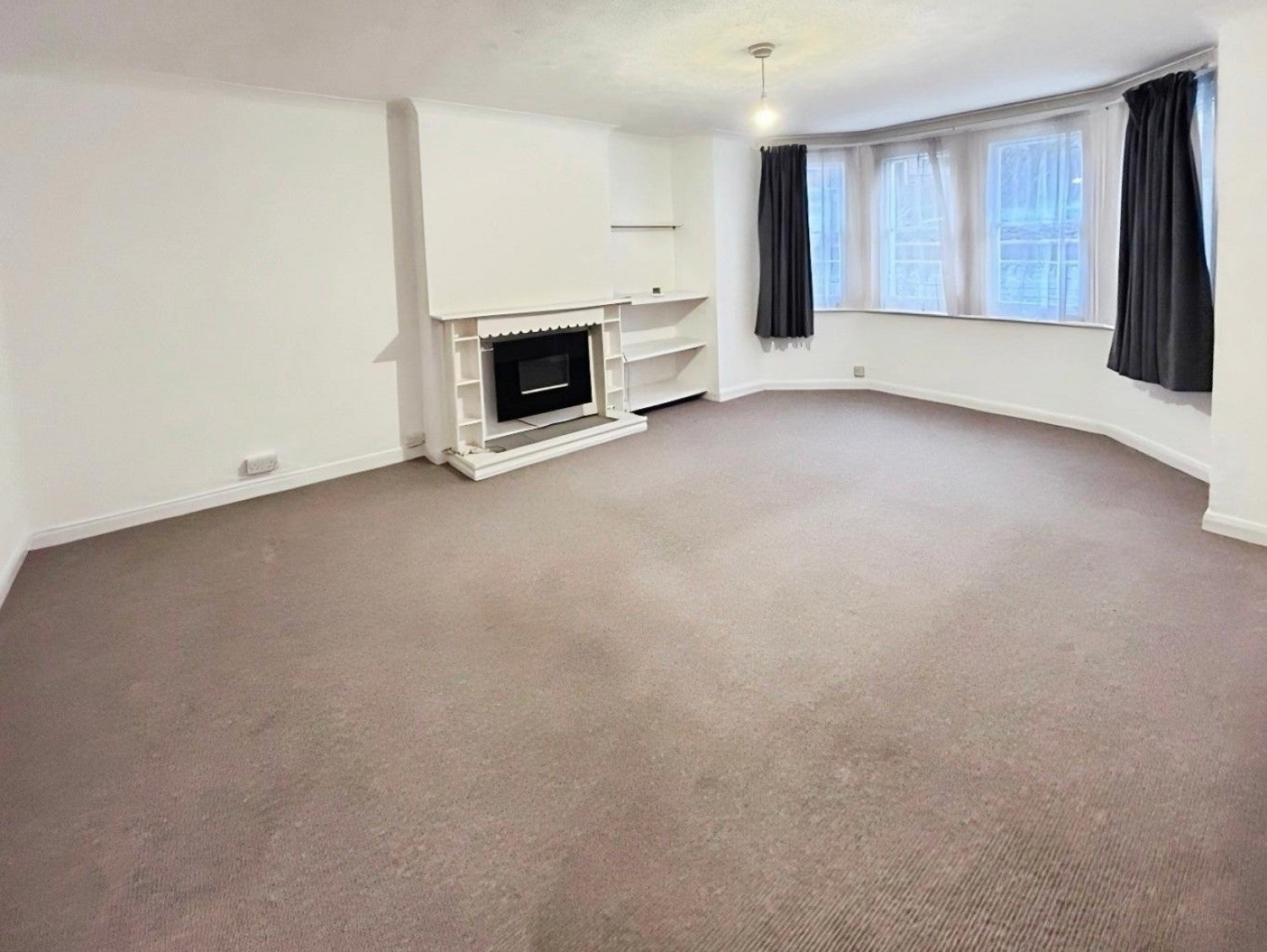 Flat Christchurch Road in Folkestone and Hythe District