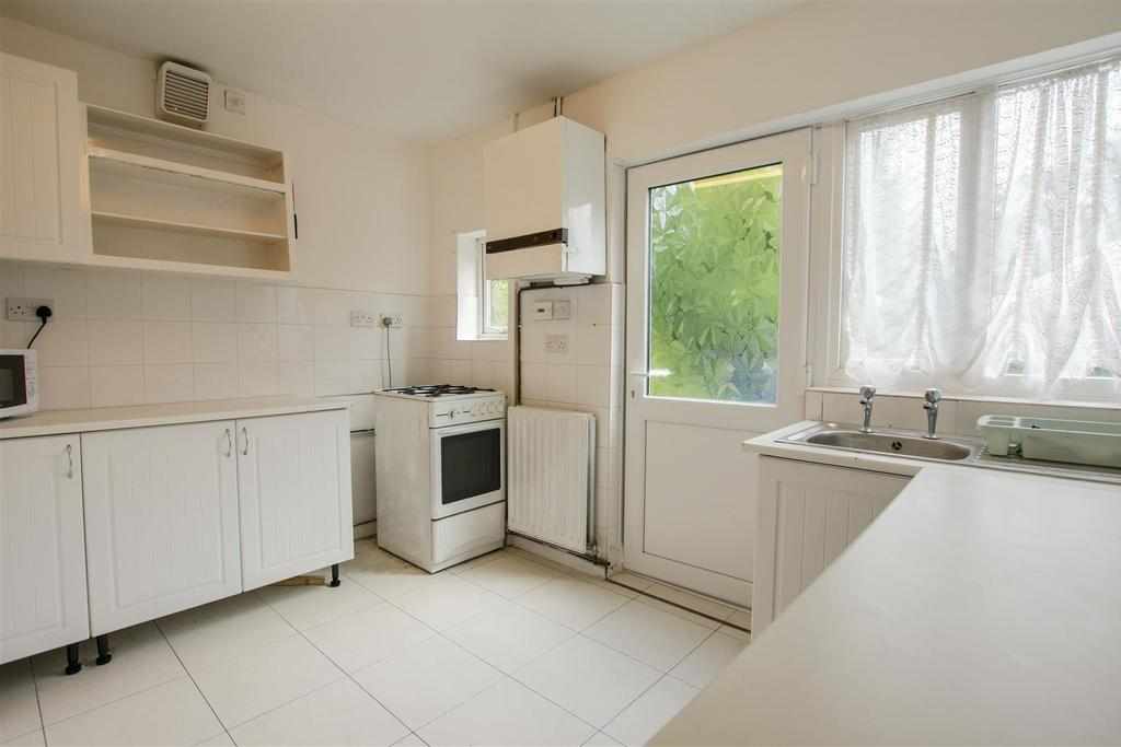 Flat Poole Crescent in Birmingham