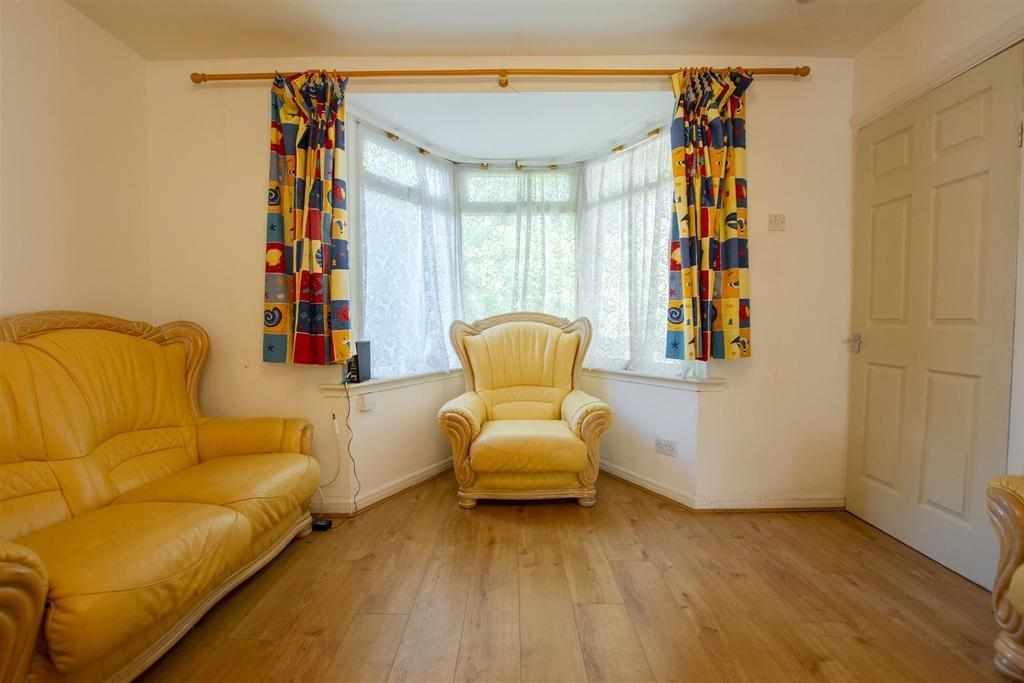 Flat Poole Crescent in Birmingham