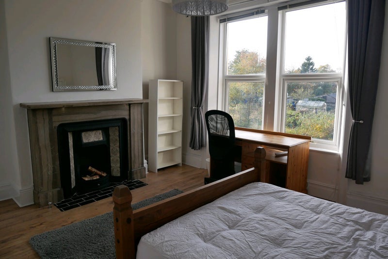 Room Oxnam Crescent in Newcastle upon Tyne