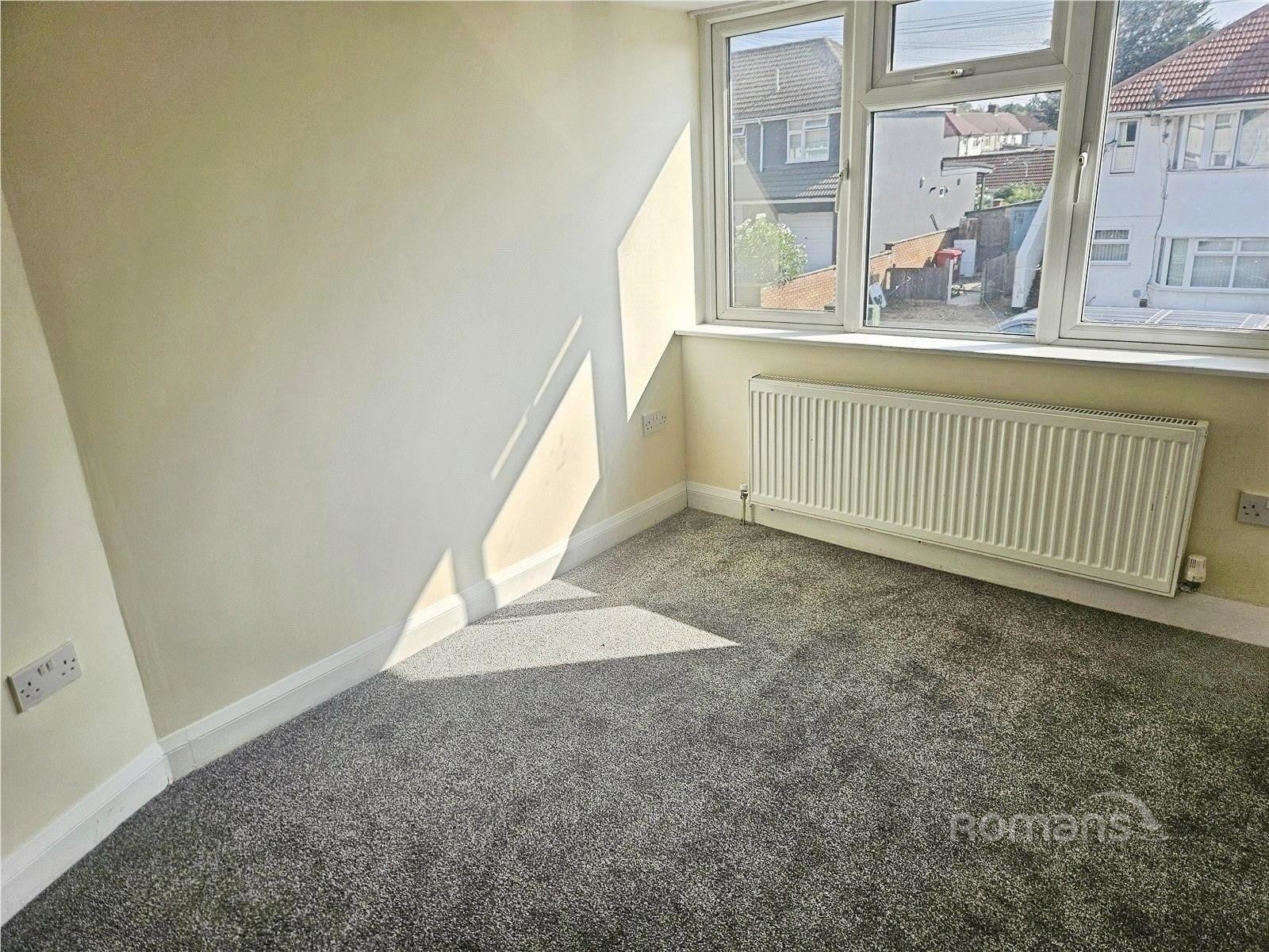 Flat Stafford Avenue in Slough