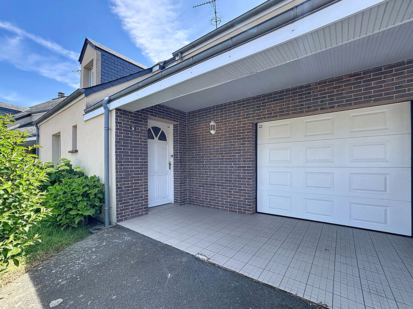 House Rue d'Avesnières in Laval