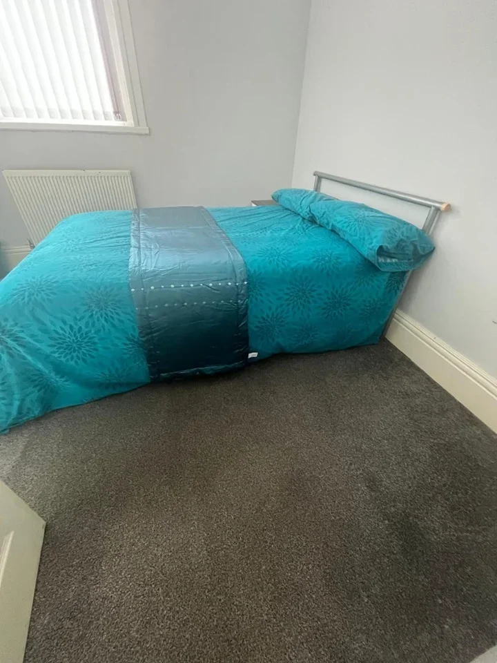 Room Baffins Road in Portsmouth