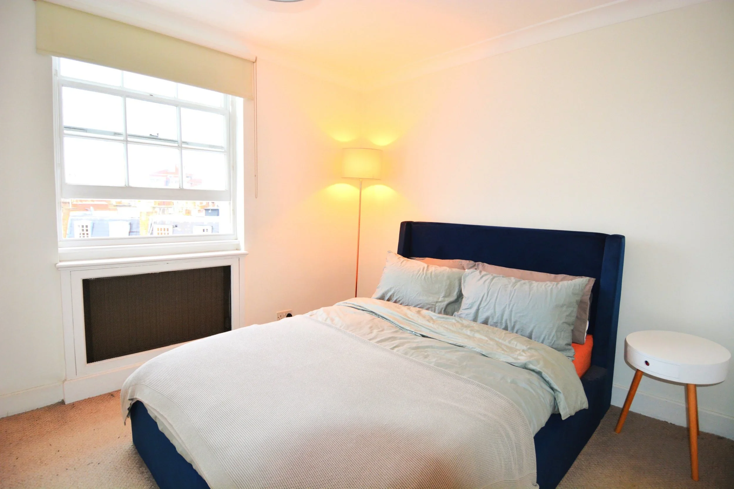 Flat Warwick Square in London