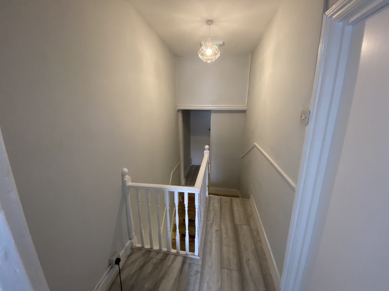 Room Colegrave Road in Greater London