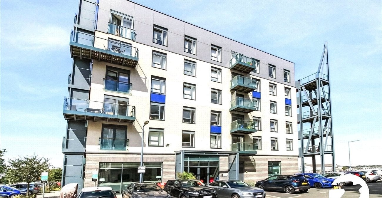 Flat Ocean Drive in Gillingham