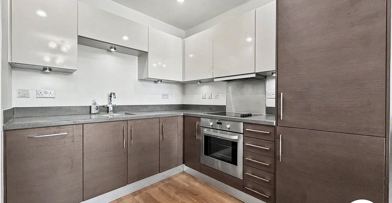 Flat Ocean Drive in Gillingham