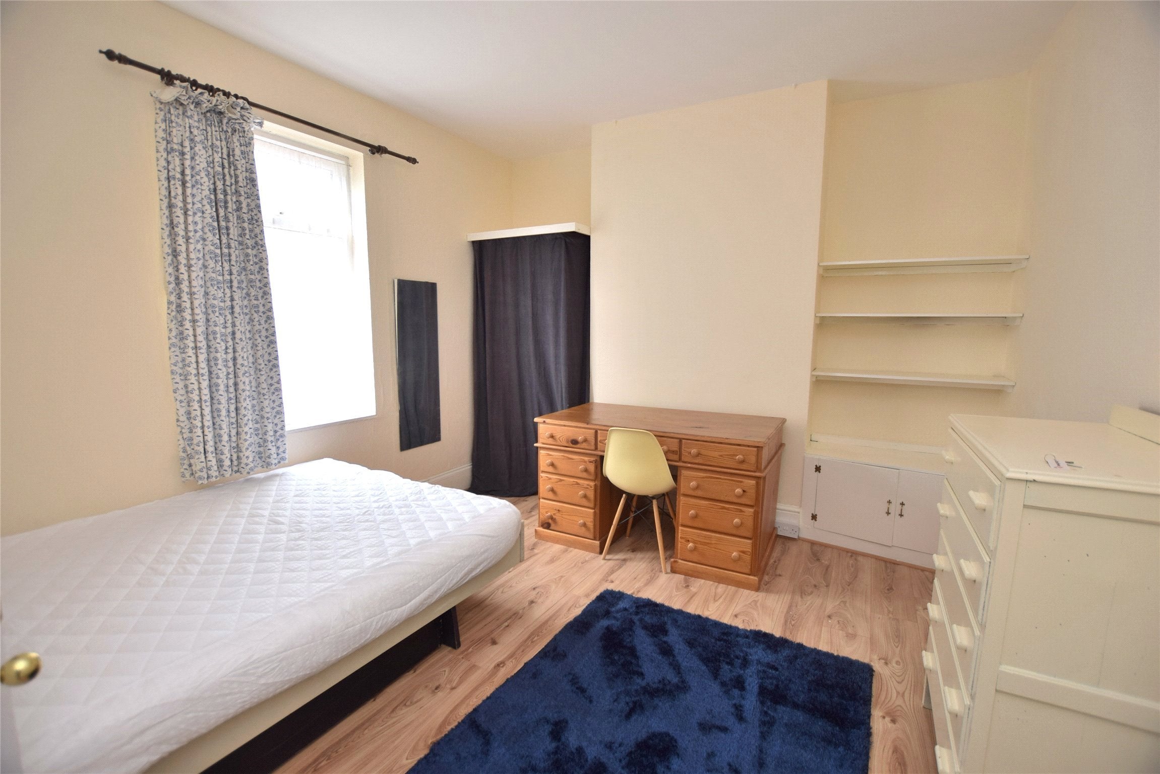 Room Saint Pauls Street North in Cheltenham