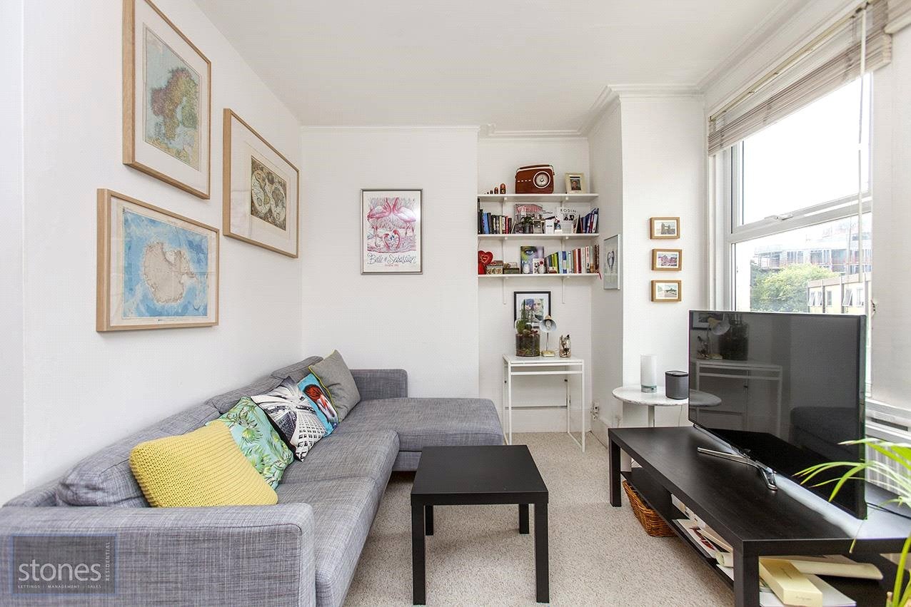Flat Fleet Road in Greater London