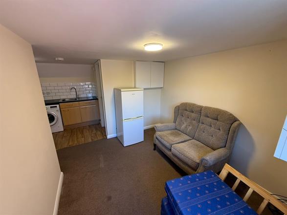 Flat Oxford Street in High Wycombe