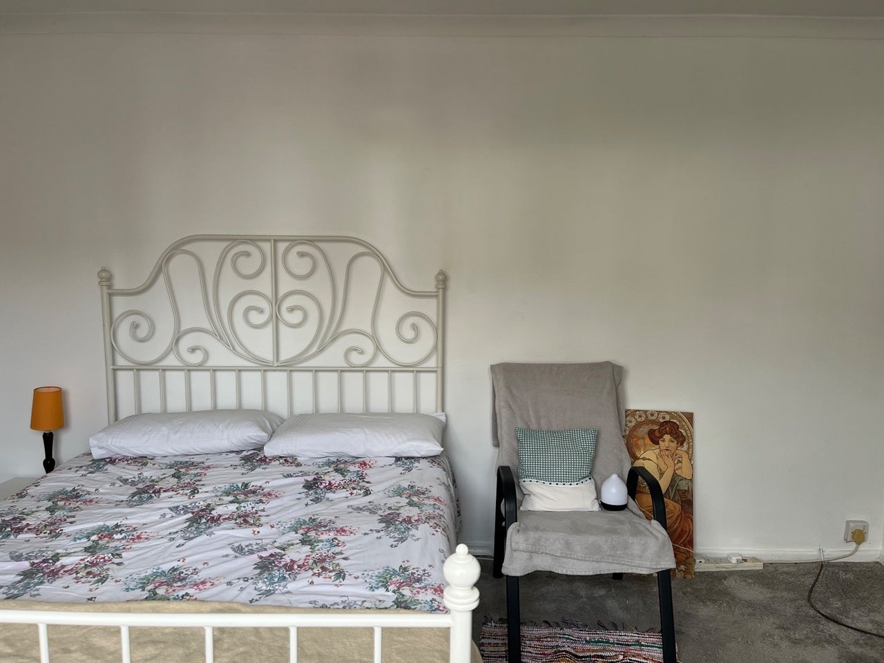 Room Fairway in Borough of Runnymede