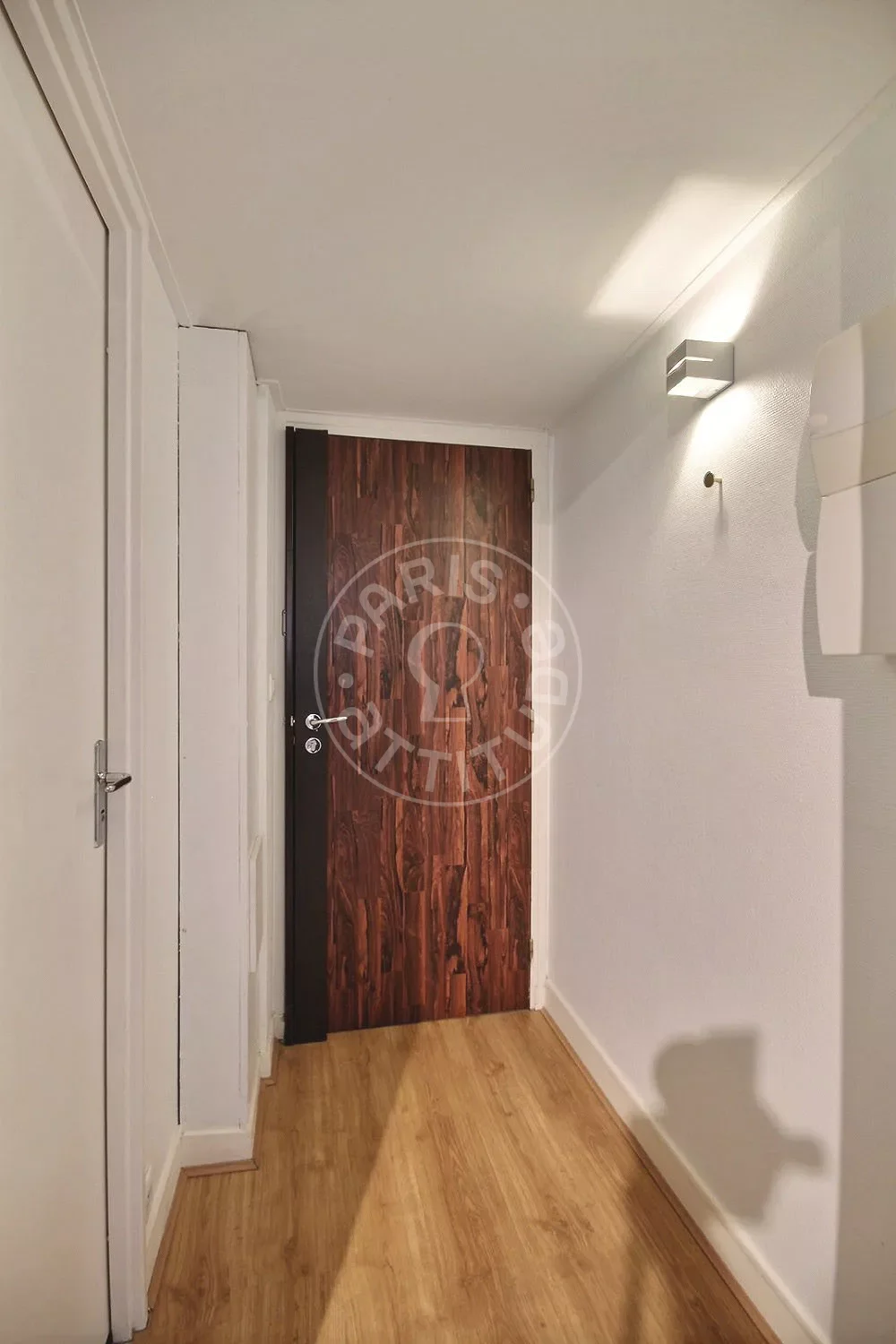 Flat Rue Sébastien Mercier in Paris