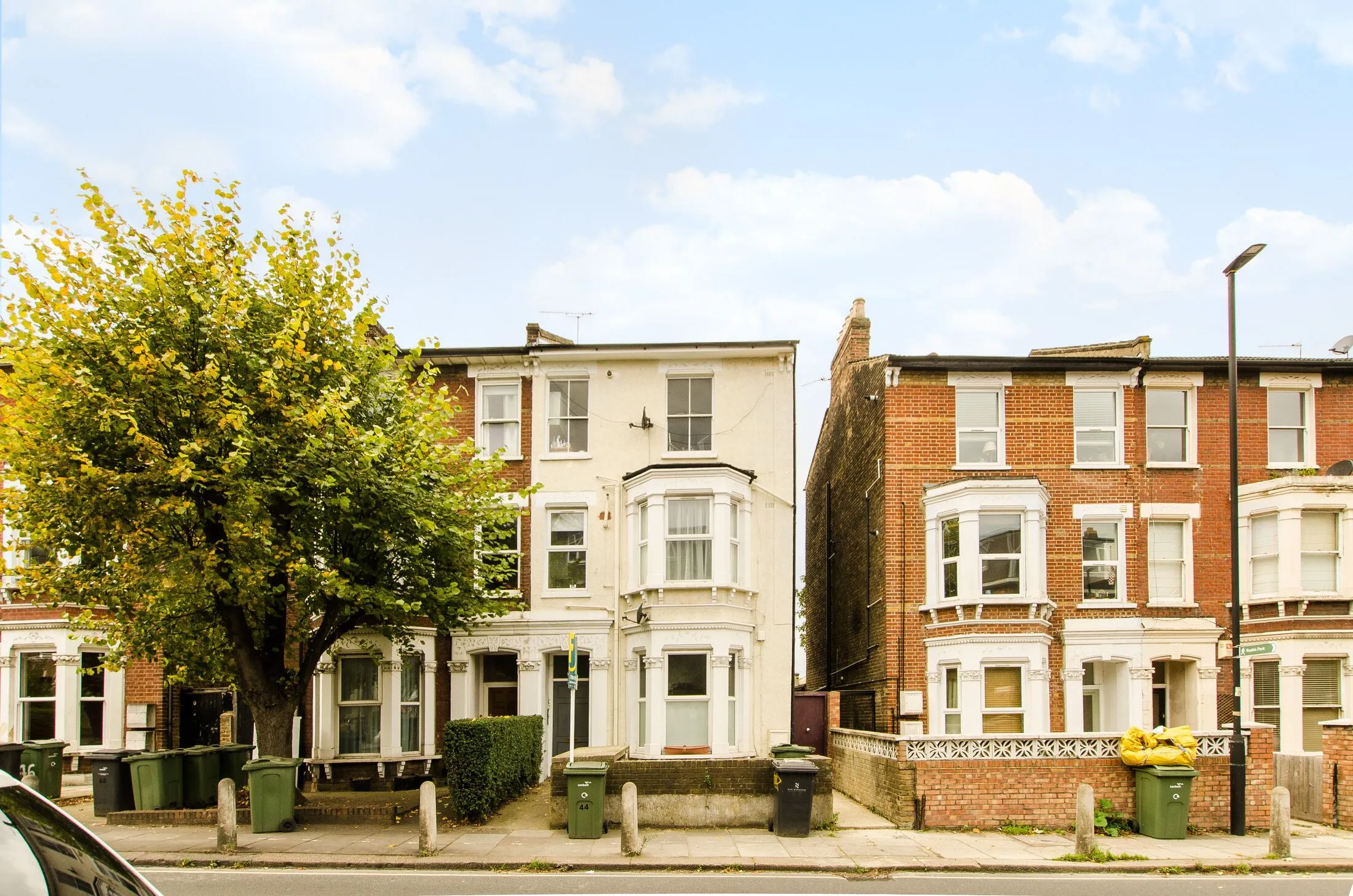 Flat Herne Hill Road in Greater London