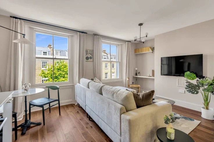 Flat Blenheim Terrace in City of Westminster