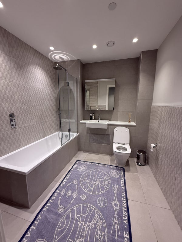 Room Espalier Gardens in Greater London